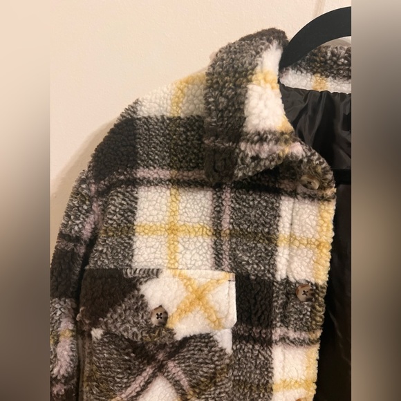 Volcom puffy jacket size XL(12) - Picture 4 of 6